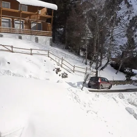 Au Pied Du Pic Du Midi A Daire La Mongie